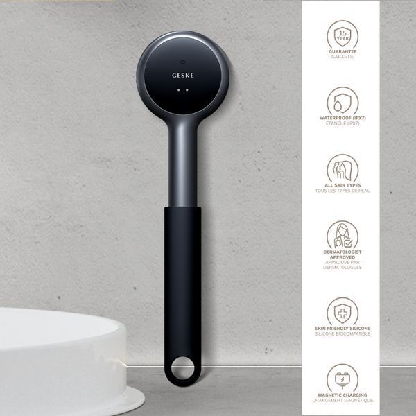 Звукова світлодіодна щітка для всього тіла GESKE Sonic LED Full-Body Brush&Intensive Exfoliator 9в1 black HB0387 фото