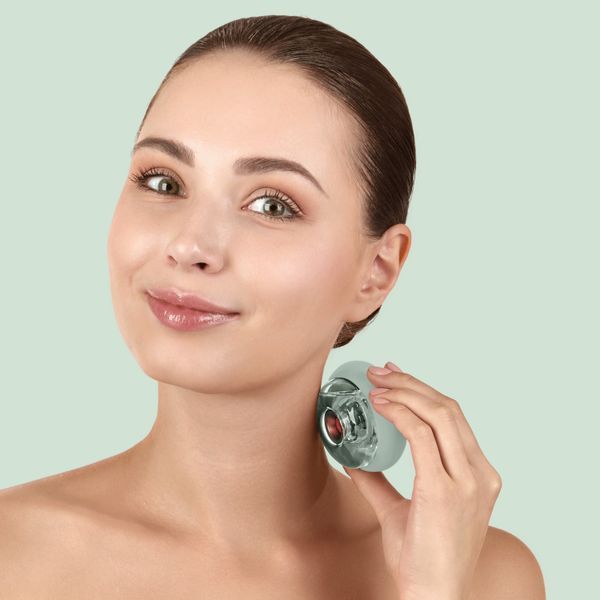 Масажер для обличчя та тіла GESKE Sonic Cool&Warm Face and Body Massager 9в1 green HB0279 фото