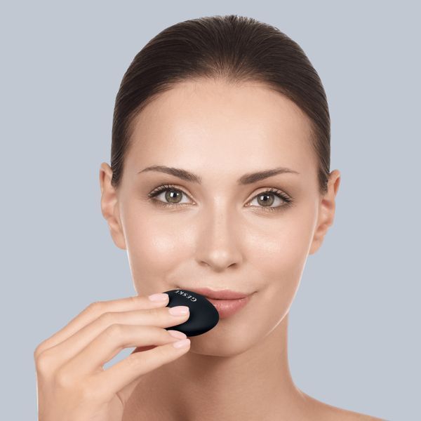 Пристрій для збільшення об'єму губ GESKE Lip Volumizer&Booster 4в1 Small black HB0219 фото