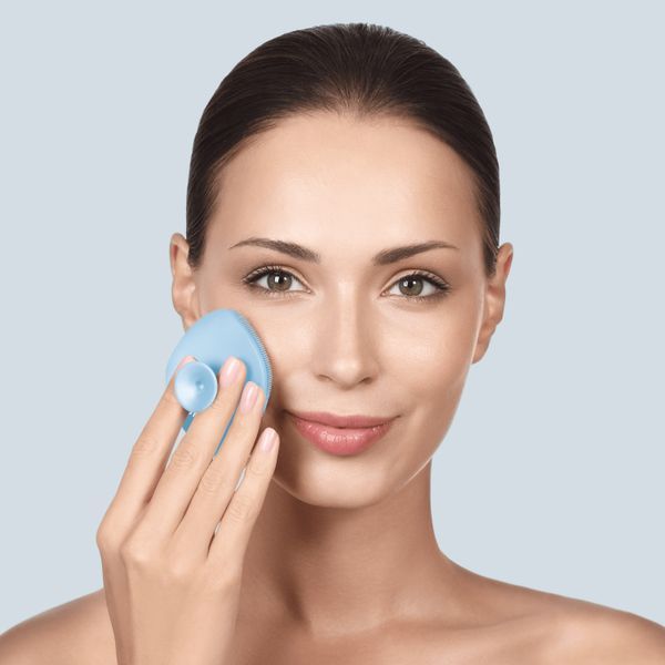 Щітка для обличчя GESKE Facial Brush 4в1 з утримувачем aquamarine HB0062 фото